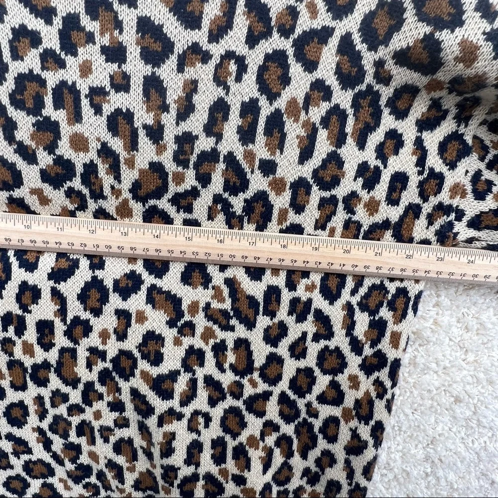 Crown & Ivy women US XL animal print sweater with pink bow trim high low - Picture 7 of 7